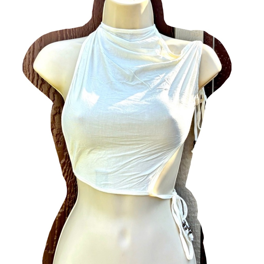🎉2 for $25🎉 POL Chic White One Shoulder Tie Crop Top - NWT - Size Small!
